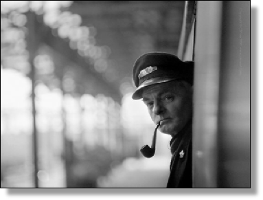 Card C01 - Train Guard And Tobacco-Pipe